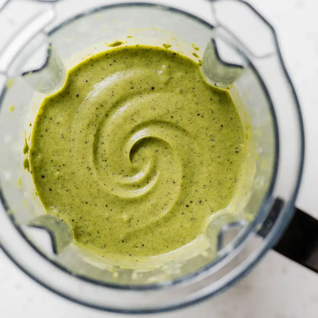blending moringa powder smoothie